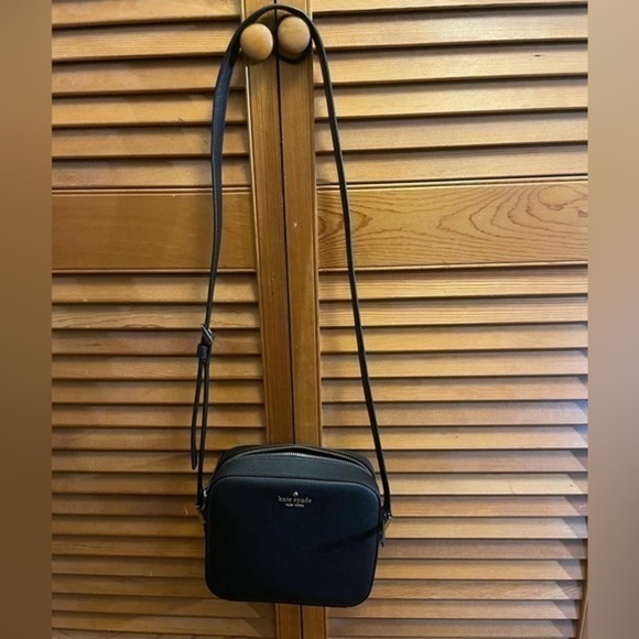 Kate Spade ♠️ New York Staci Saffiano Leather Crossbody Bag ♠️MSRP $309 MINT - Picture 3 of 6